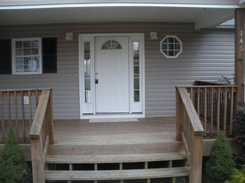 140 Stripers Landing Road Moneta, VA 24121 - Photo 2 of 25 Front Porch