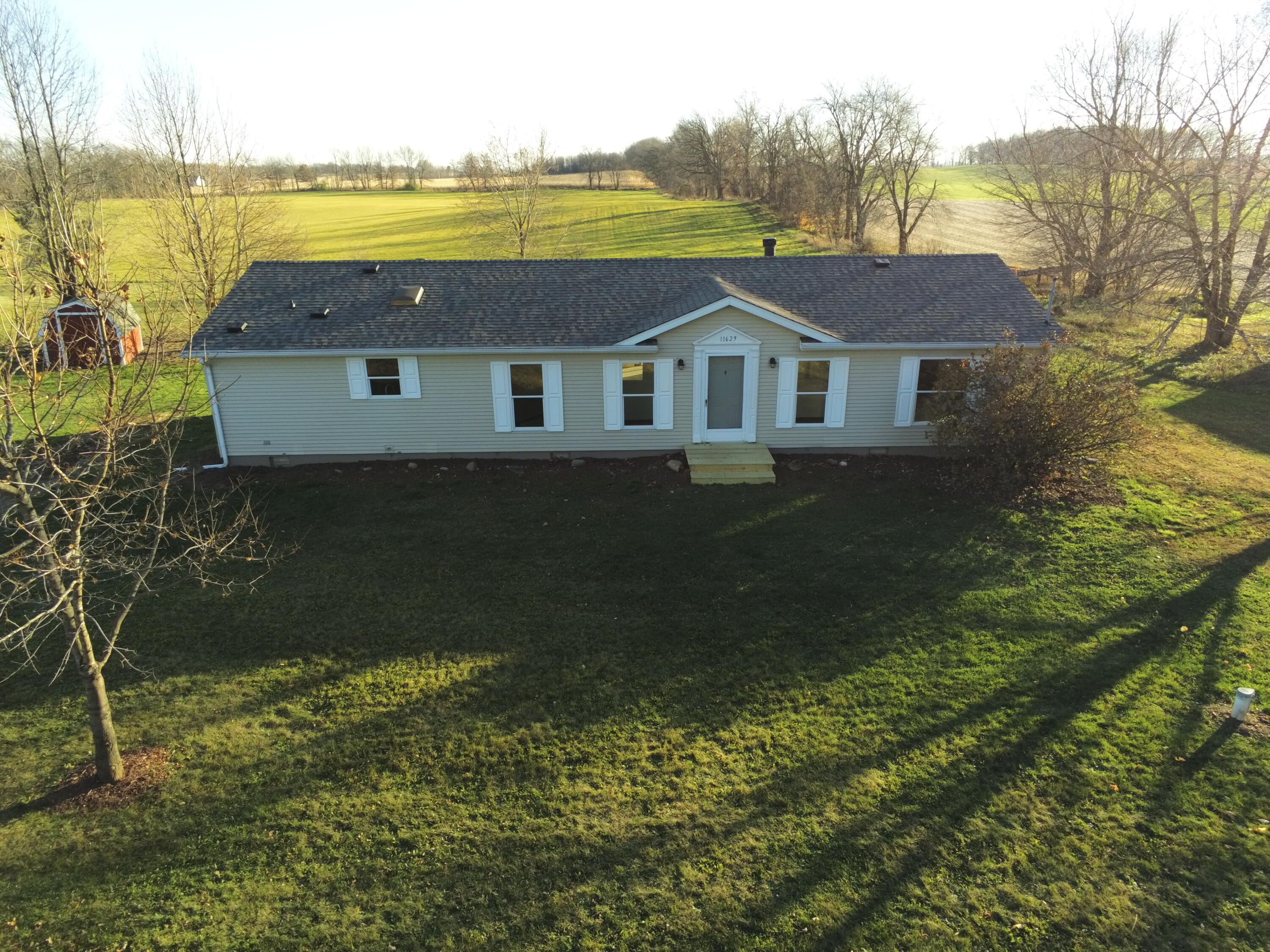 11625 King Road Concord, MI 49237 - Photo 1 of 28 P3130532