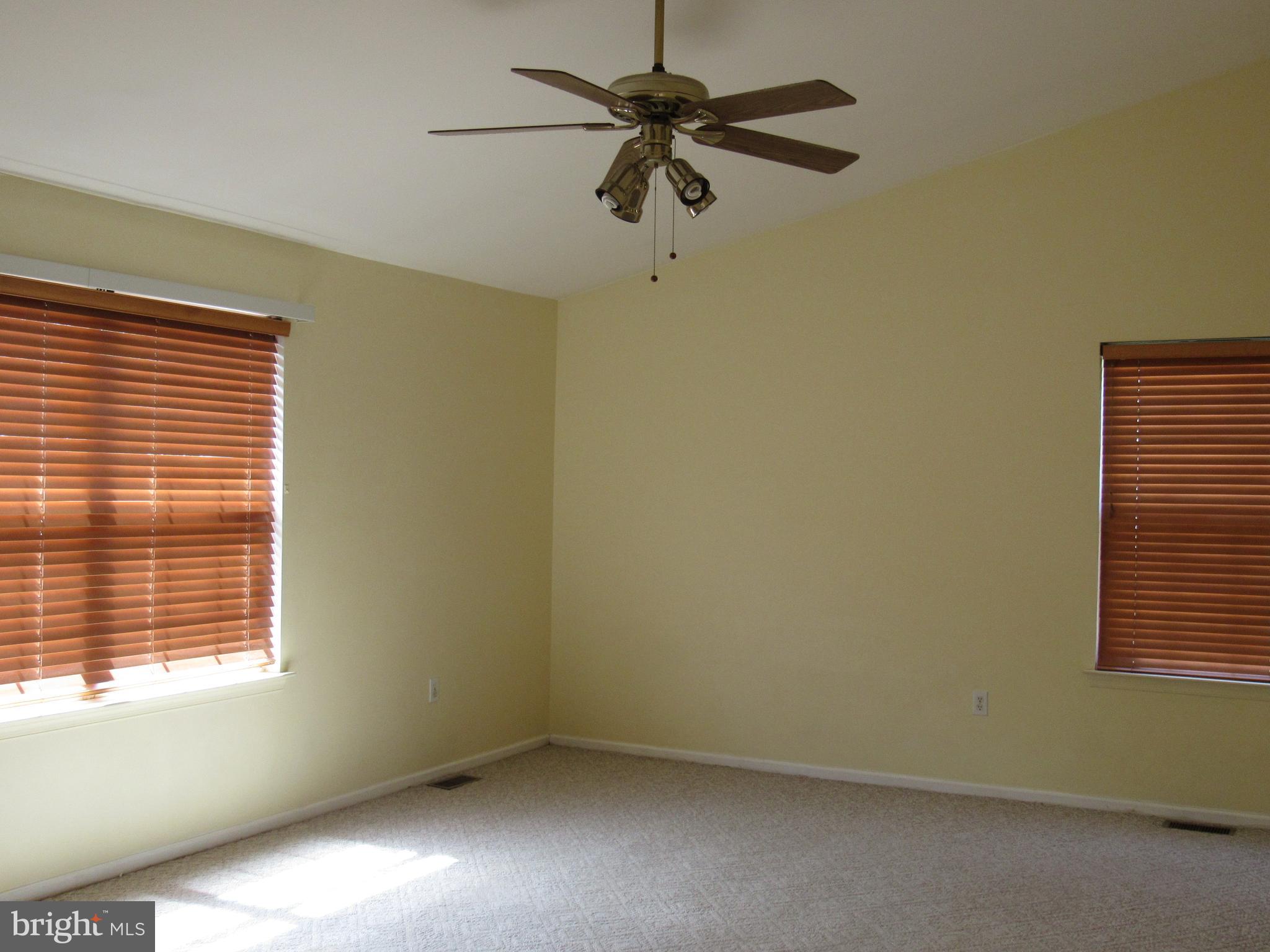 11 Mapleshade Road Newark, DE 19702 - Photo 3 of 27