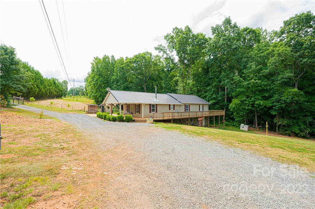 5328 Miller Mill Road Hickory, NC 28602 - Photo 8 of 48 Gallery Image 8