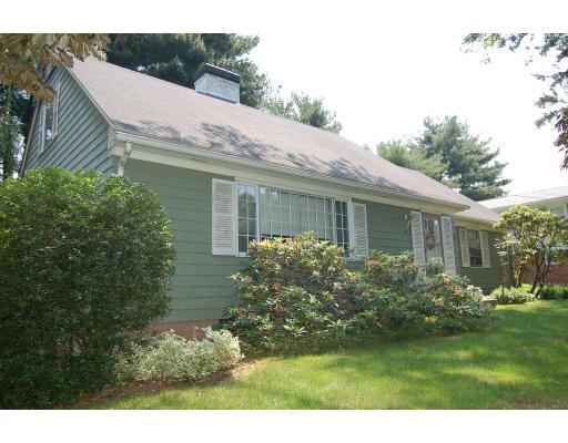 101 Chalmers Street Springfield, MA 01118 - Photo 1 of 19 a front view of house with yard and green space