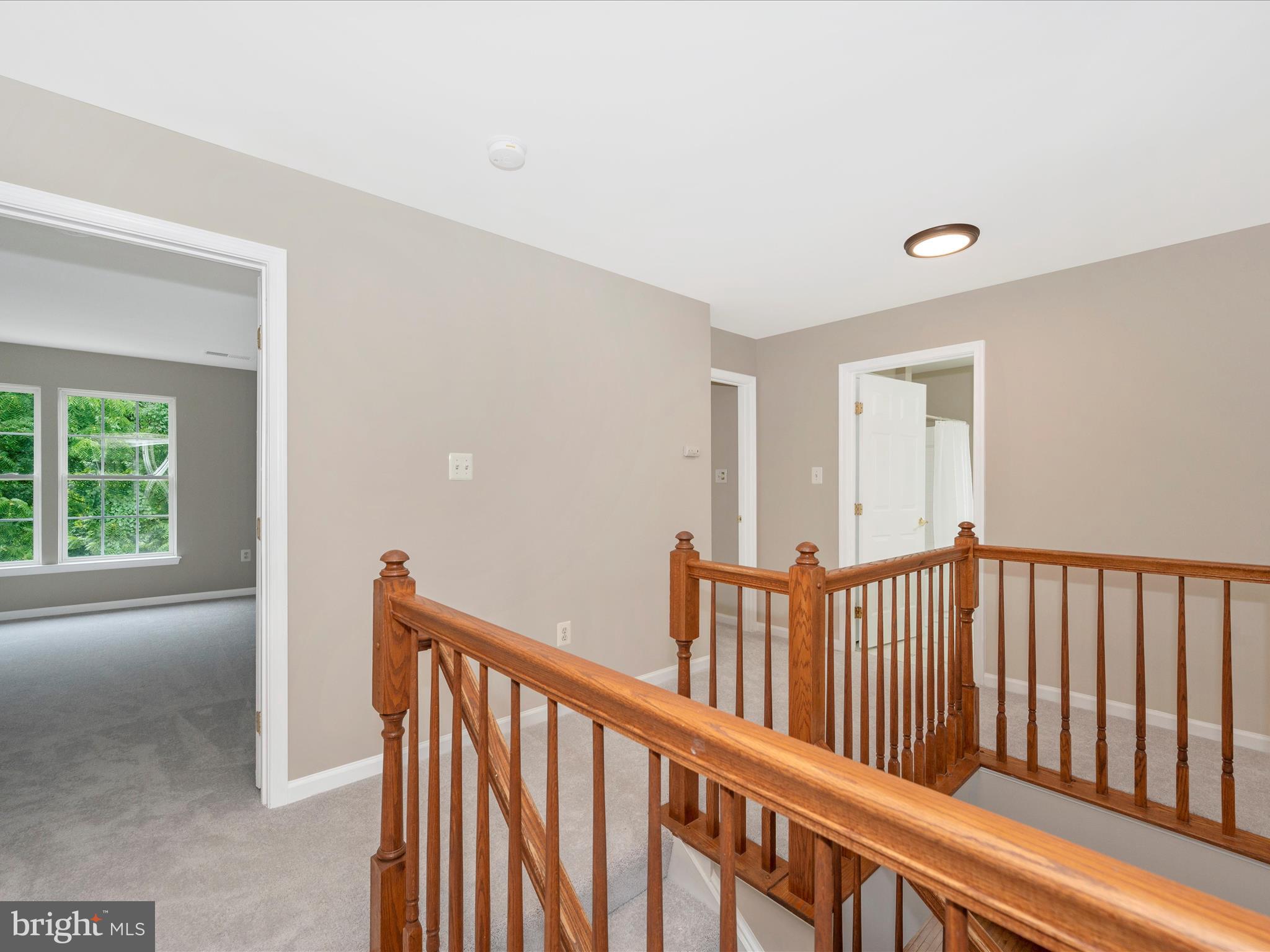 18845 Porterfield Way Germantown, MD 20874 - Photo 21 of 48 Landing