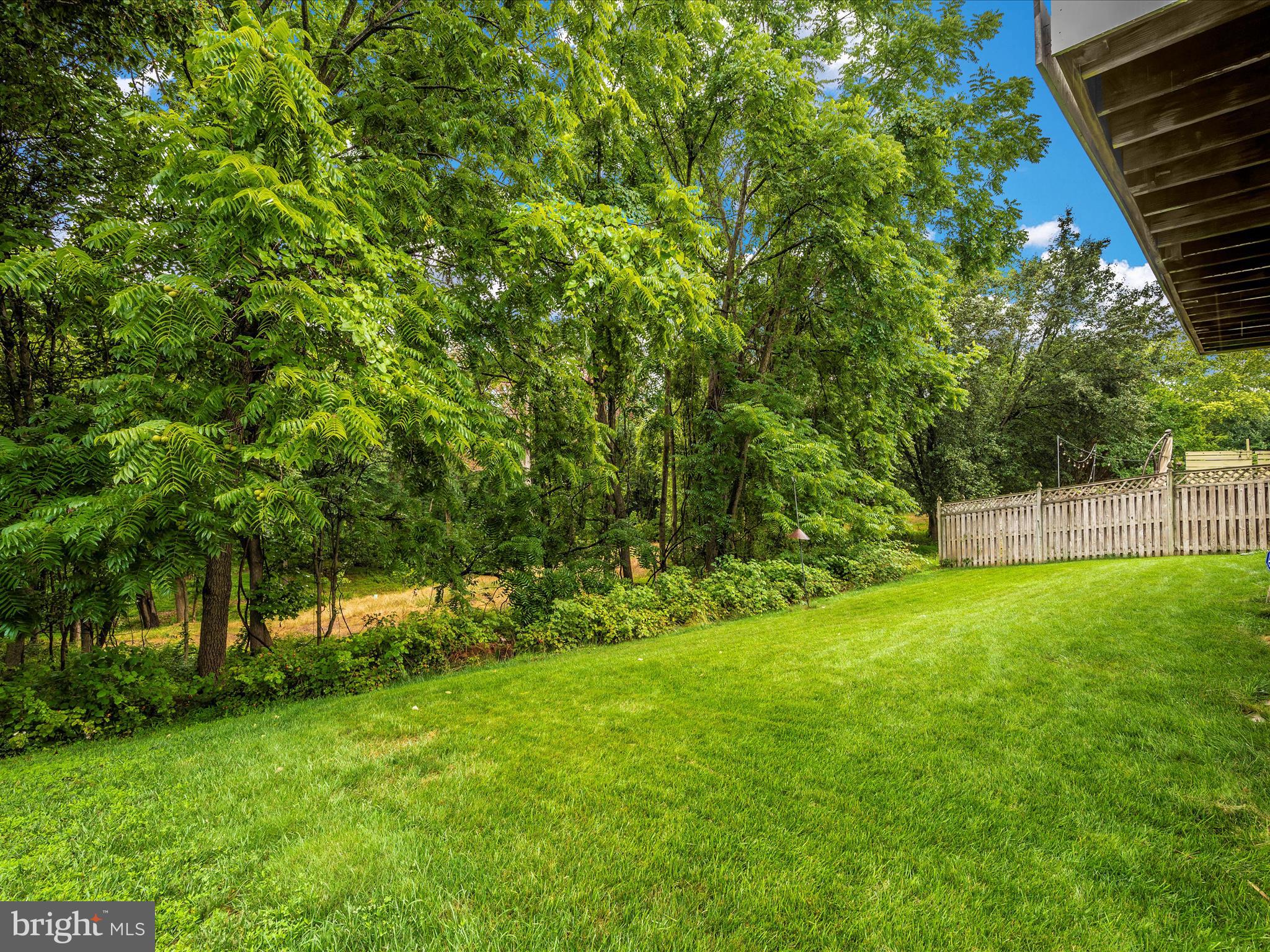18845 Porterfield Way Germantown, MD 20874 - Photo 39 of 48 Exterior Back