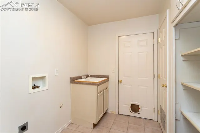 a view of a hallway with closet