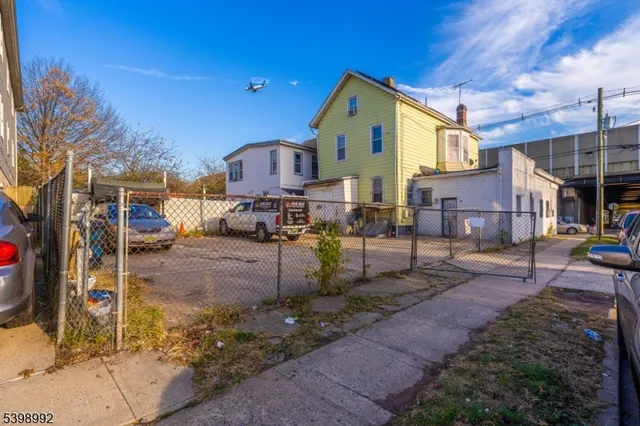 $699,000 | 80 4th Street, Elizabeth Port, NJ 07206