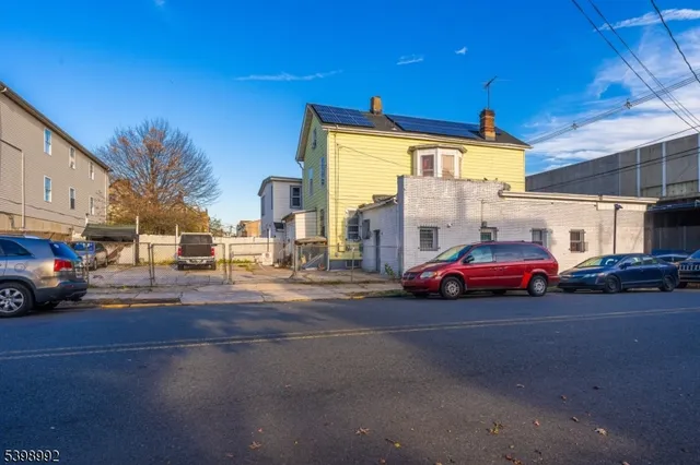 $699,000 | 80 4th Street, Elizabeth Port, NJ 07206