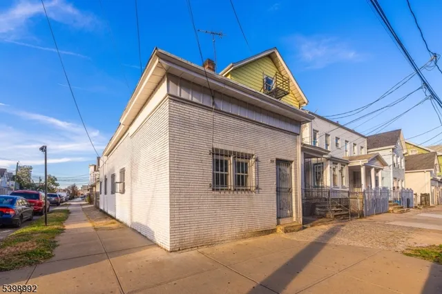 $699,000 | 80 4th Street, Elizabeth Port, NJ 07206