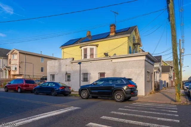 $699,000 | 80 4th Street, Elizabeth Port, NJ 07206