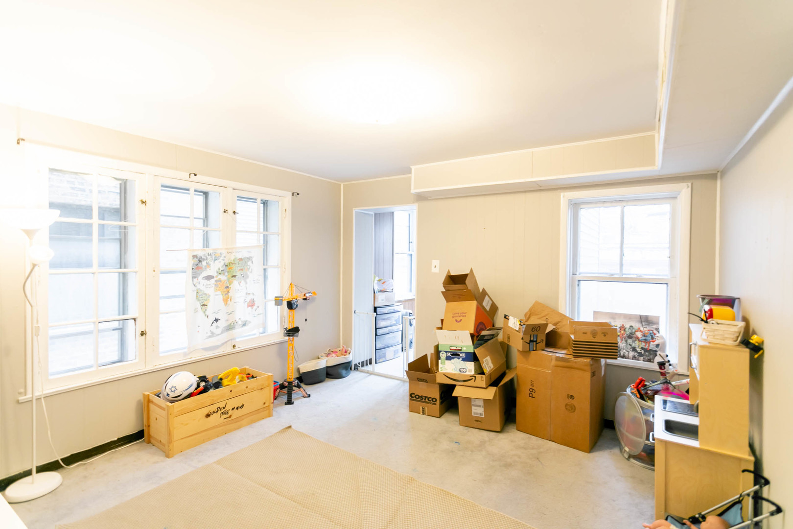 555 West Roscoe Street, Unit 2 Chicago, IL 60657 - Photo 14 of 18