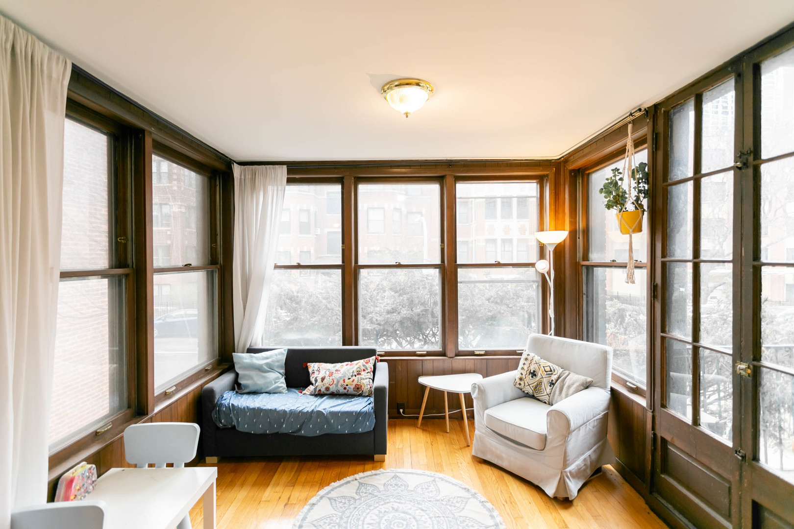 555 West Roscoe Street, Unit 2 Chicago, IL 60657 - Photo 3 of 18