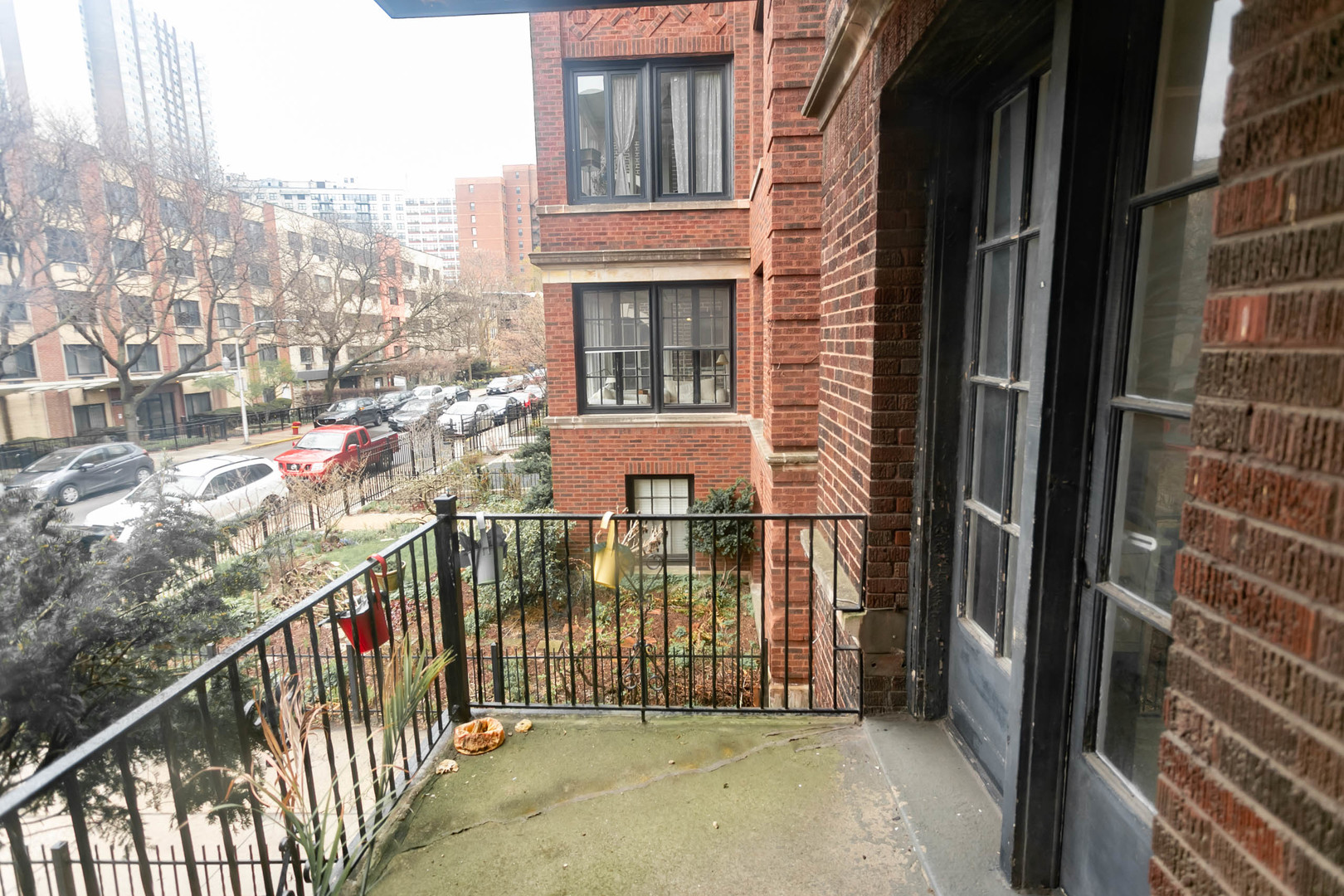 555 West Roscoe Street, Unit 2 Chicago, IL 60657 - Photo 4 of 18