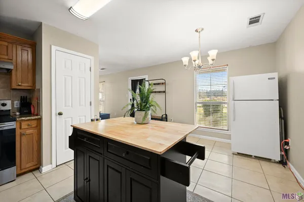 $215,000 | 10911 Cheryll Drive, Denham Springs, LA 70706