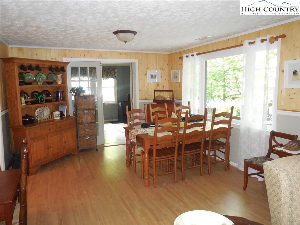 156 Yellow Brick Road Todd, NC 28684 - Photo 3 of 24 Gallery Image 3