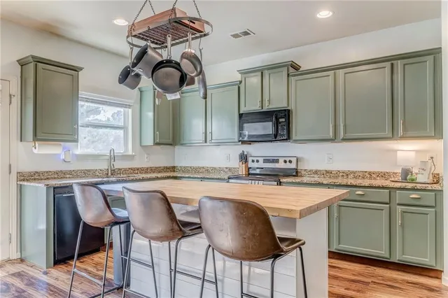 $399,900 | 160 Renford Road, Ball Ground, GA 30107