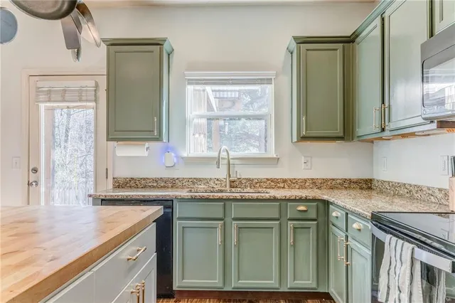 $399,900 | 160 Renford Road, Ball Ground, GA 30107