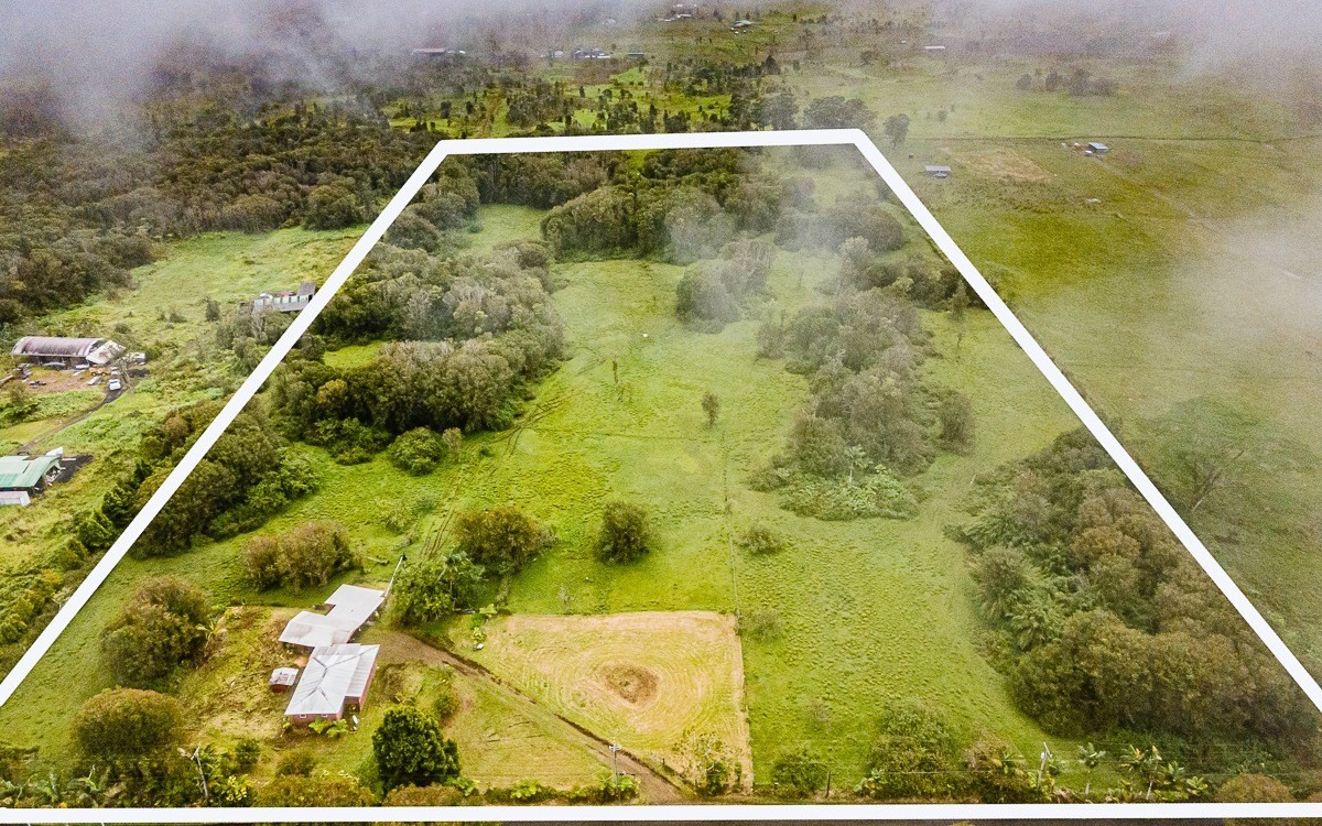 184234 North Peck Road, Mountain View, HI 96771 Compass