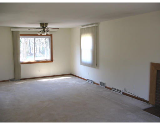 162 Cedar Road Longmeadow, MA 01106 - Photo 4 of 18