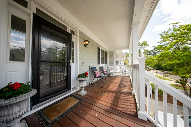 $525,000 | 5276 7th Green Drive, Hollywood, SC 29449