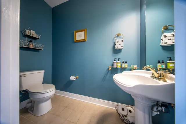 $525,000 | 5276 7th Green Drive, Hollywood, SC 29449