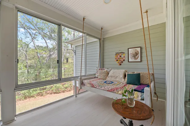 $525,000 | 5276 7th Green Drive, Hollywood, SC 29449