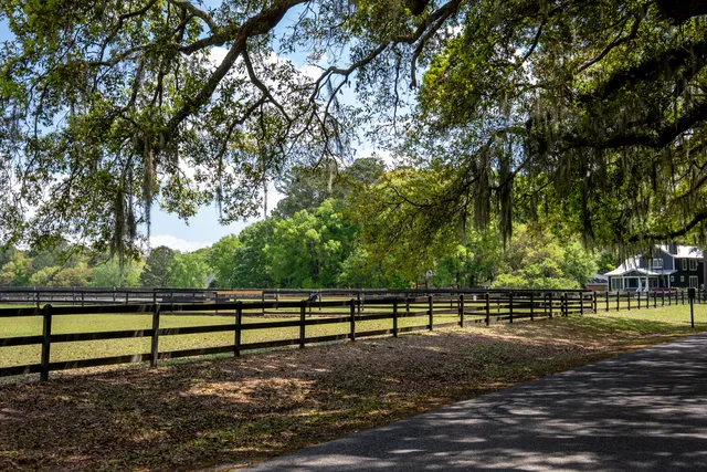 $525,000 | 5276 7th Green Drive, Hollywood, SC 29449