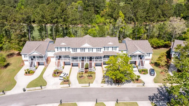 $525,000 | 5276 7th Green Drive, Hollywood, SC 29449