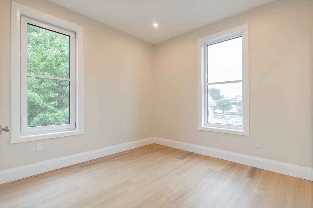 841 Columbia Road, Unit 3 Boston, MA 02125 - Photo 6 of 12 Gallery Image 6