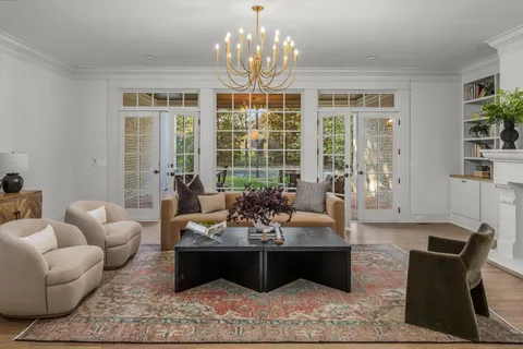 $3,999,000 | 5042 Hill Pl Drive, Nashville, TN 37205