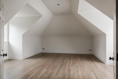 $3,999,000 | 5042 Hill Pl Drive, Nashville, TN 37205