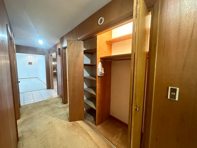 $199,999 | 2408 16th Avenue, Sterling, IL 61081