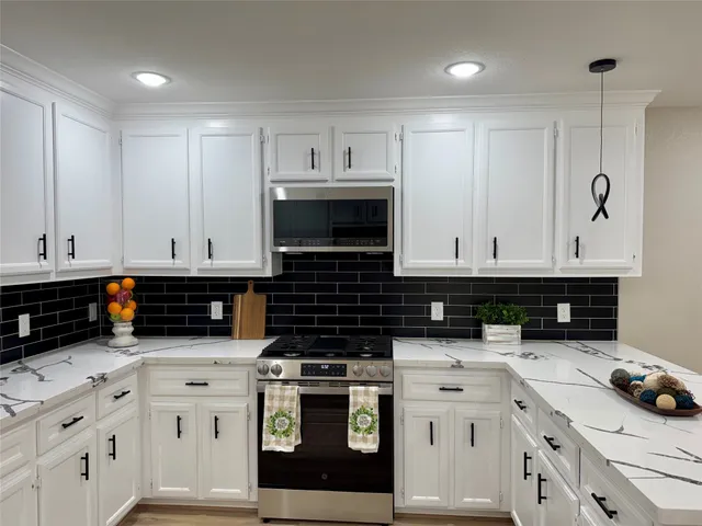 $284,900 | 1714 Oaks Drive, Pasadena, TX 77502