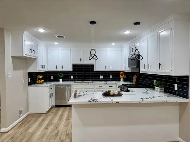 $284,900 | 1714 Oaks Drive, Pasadena, TX 77502