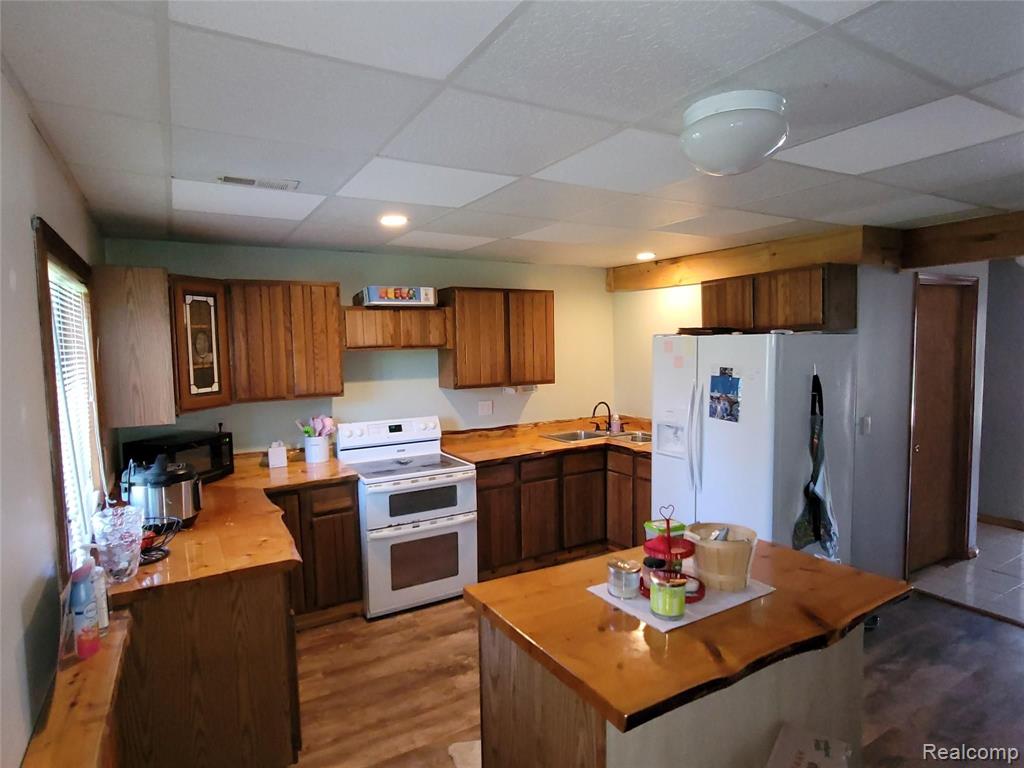 2511 Itsell Road Howell, MI 48843 - Photo 36 of 46