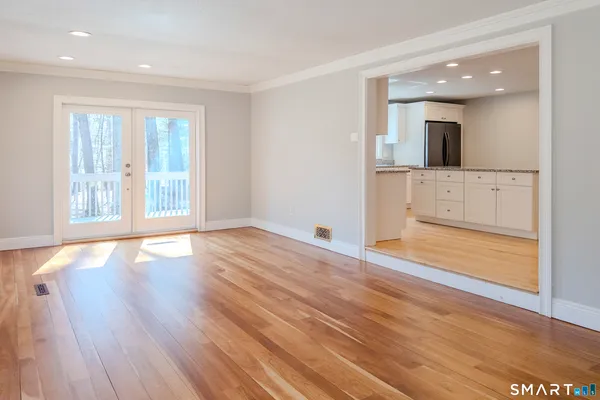 $575,000 | 64 Somerset Lane, Somers, CT 06071