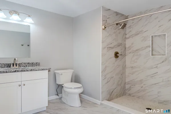 $575,000 | 64 Somerset Lane, Somers, CT 06071