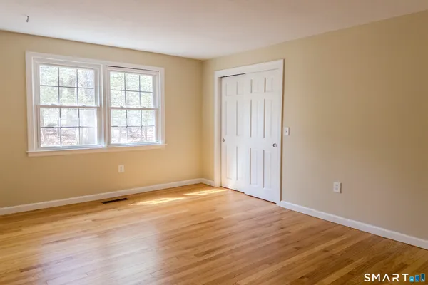 $575,000 | 64 Somerset Lane, Somers, CT 06071