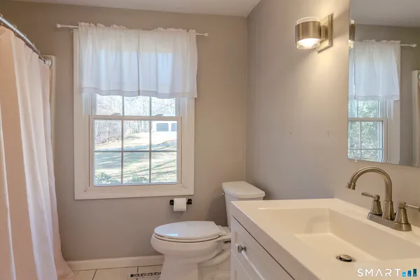 $575,000 | 64 Somerset Lane, Somers, CT 06071