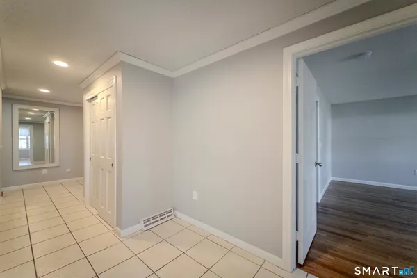 $575,000 | 64 Somerset Lane, Somers, CT 06071