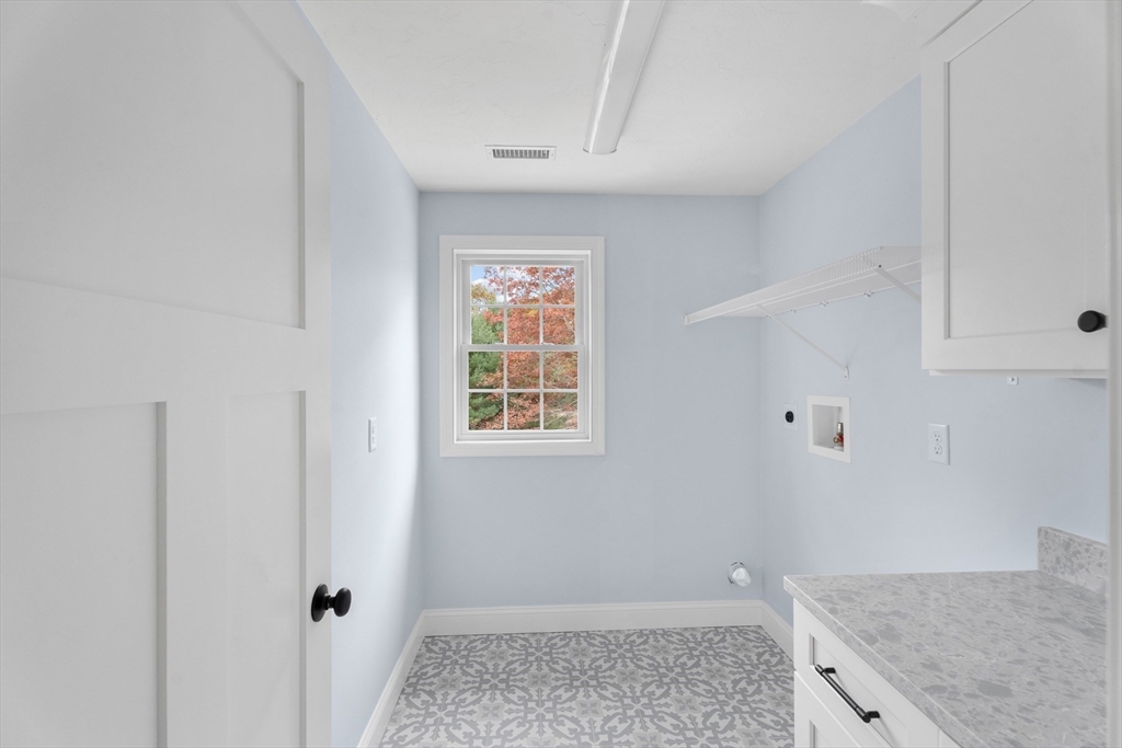 37 Tarkiln Road Kingston, MA 02364 - Photo 29 of 42 a view of hallway with window and hardwood floor