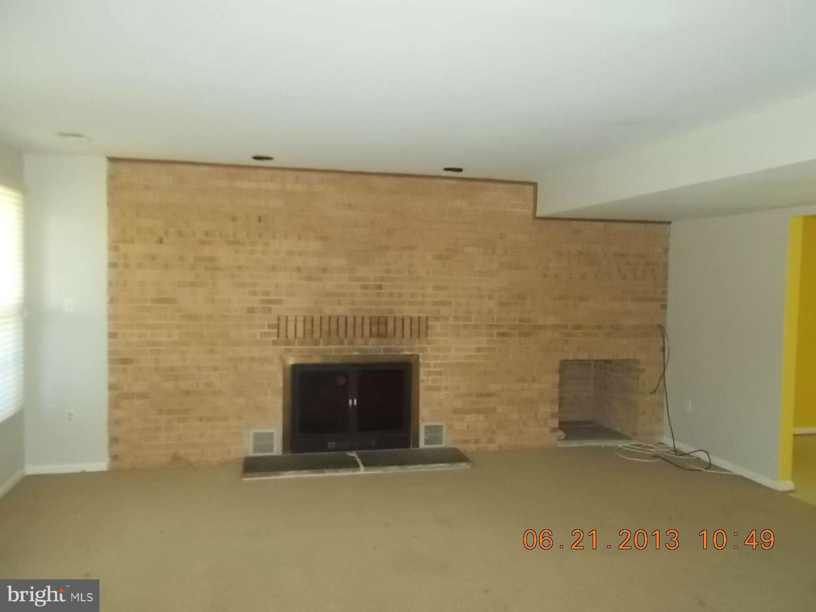 2224 Falling Creek Road Silver Spring, MD 20904 - Photo 5 of 28 Family Room