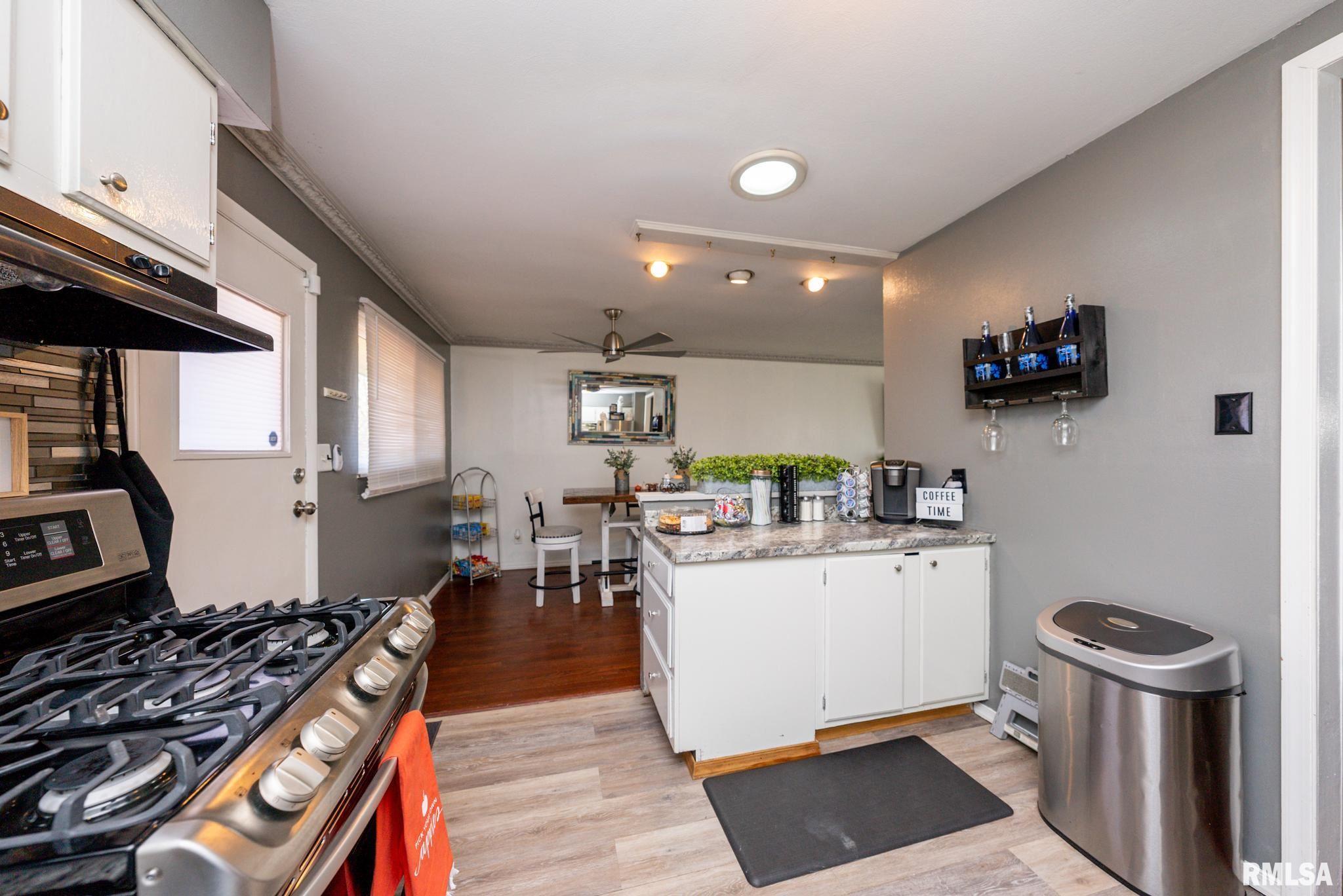 6018 North Hamilton Road Peoria, IL 61614 - Photo 13 of 40 Gallery Image 13
