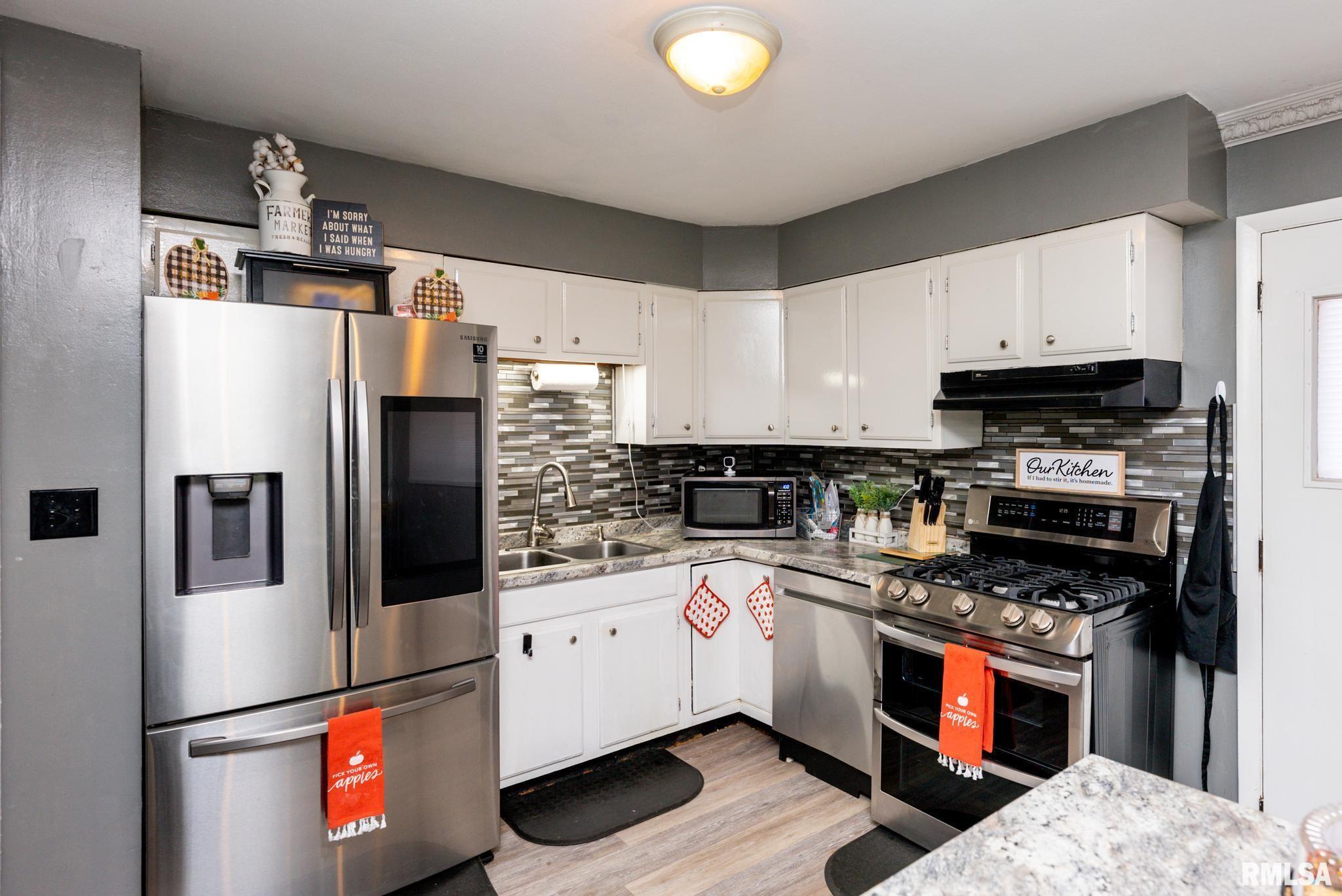 6018 North Hamilton Road Peoria, IL 61614 - Photo 9 of 40 Gallery Image 9