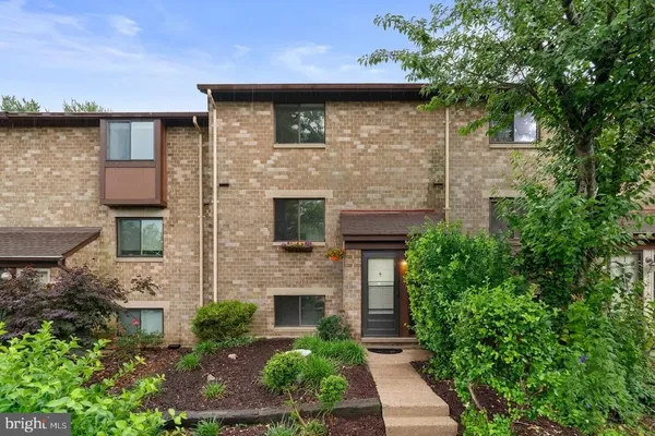 $425,000 | 7215 Talisman Lane, Columbia, MD 21045