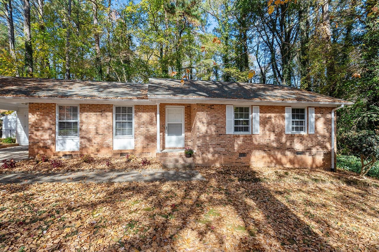 1405 Swallow Drive Raleigh, NC 27606 - Photo 4 of 37 Photo 4