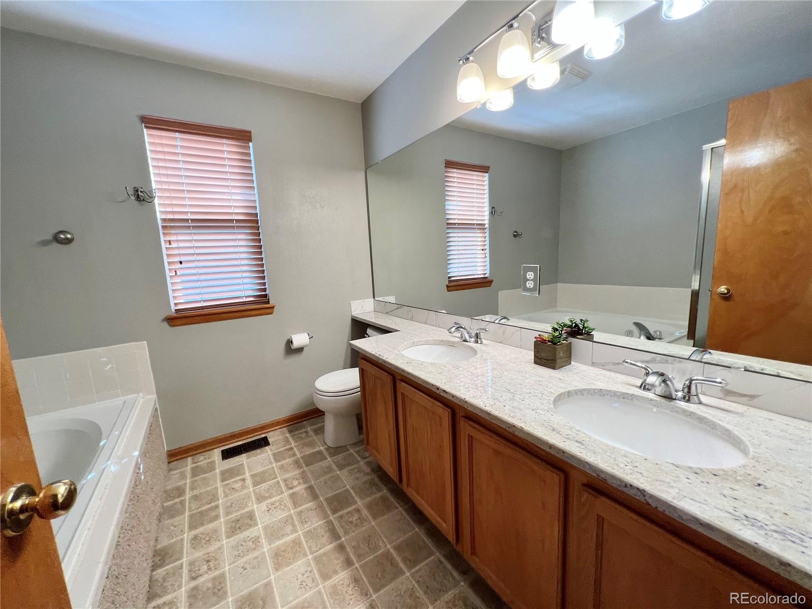 876 Timbervale Trail Highlands Ranch, CO 80129 - Photo 17 of 19