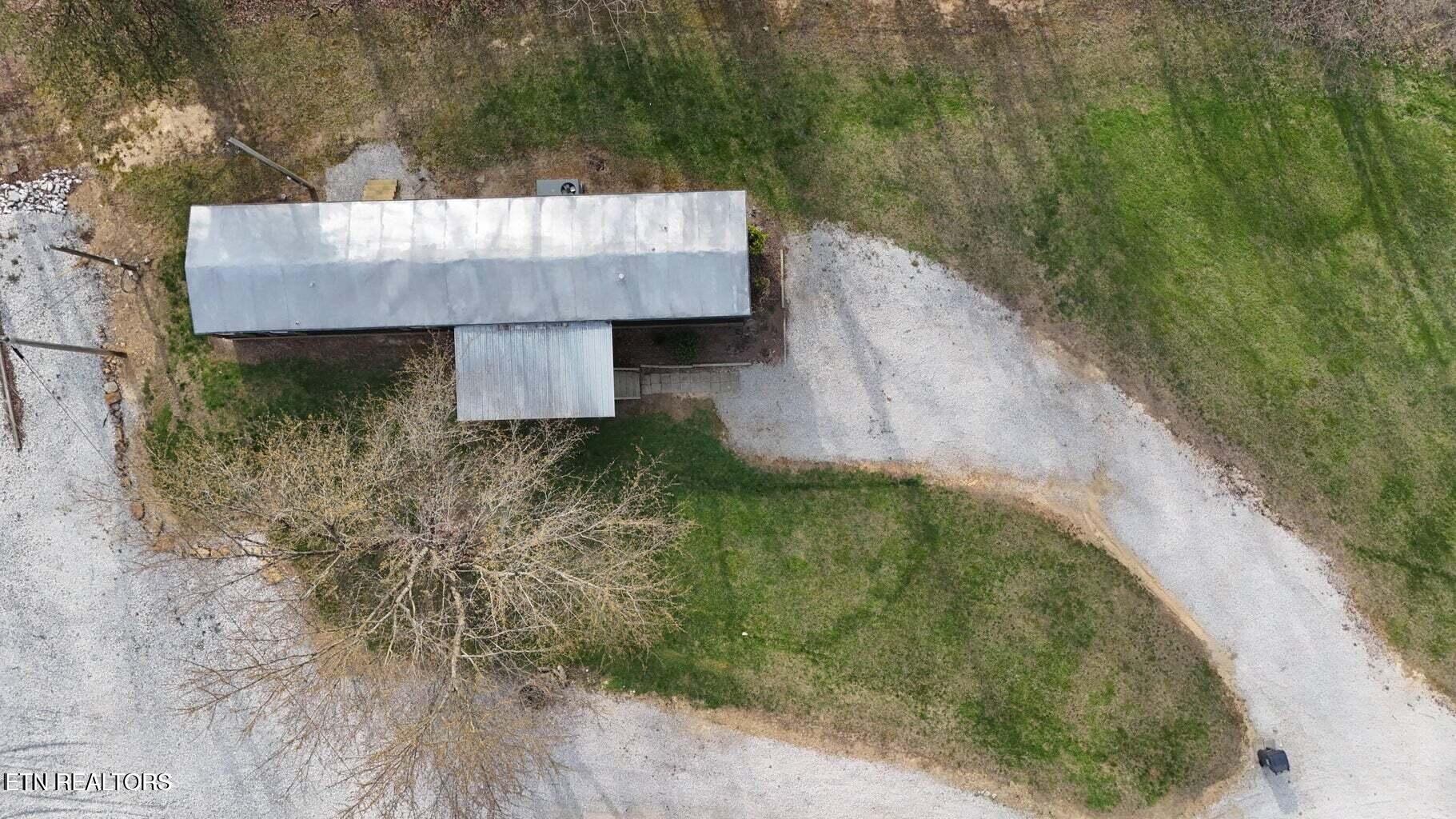 1186 Shea Road Huntsville, TN 37756 - Photo 2 of 29 20260328053653836384000000-o