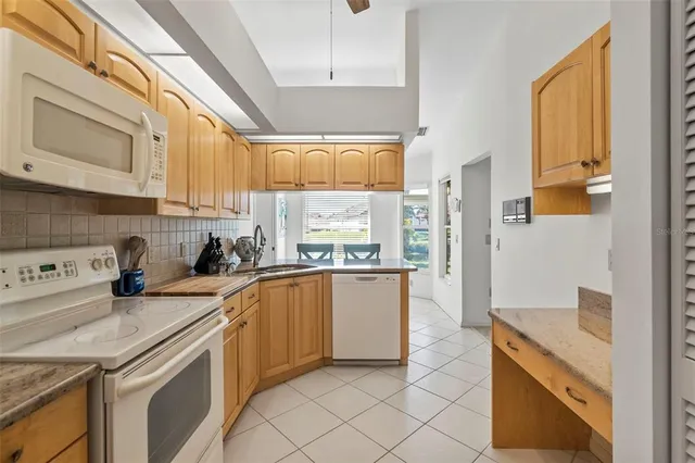 $299,500 | 174 Southampton Place South, Unit 345, Venice, FL 34293