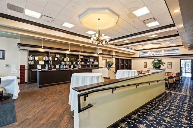 $299,500 | 174 Southampton Place South, Unit 345, Venice, FL 34293