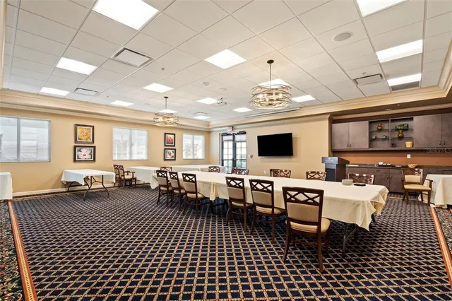 $299,500 | 174 Southampton Place South, Unit 345, Venice, FL 34293