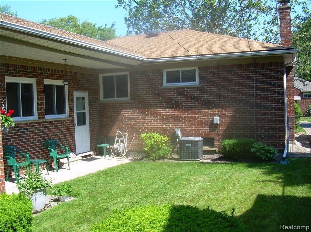 26541 Marshall Street Inkster, MI 48141 - Photo 24 of 25 Nice Yard